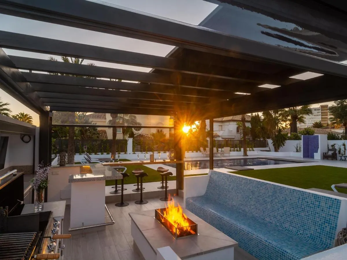 Σπίτι διακοπών Villa In Las Chapas Playa With Private Heated Pool Μαρμπέλλα Ισπανία