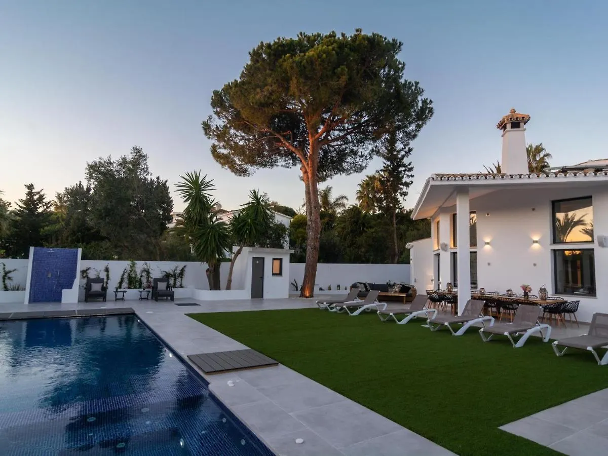 Villa In Las Chapas Playa With Private Heated Pool Marbella Spain