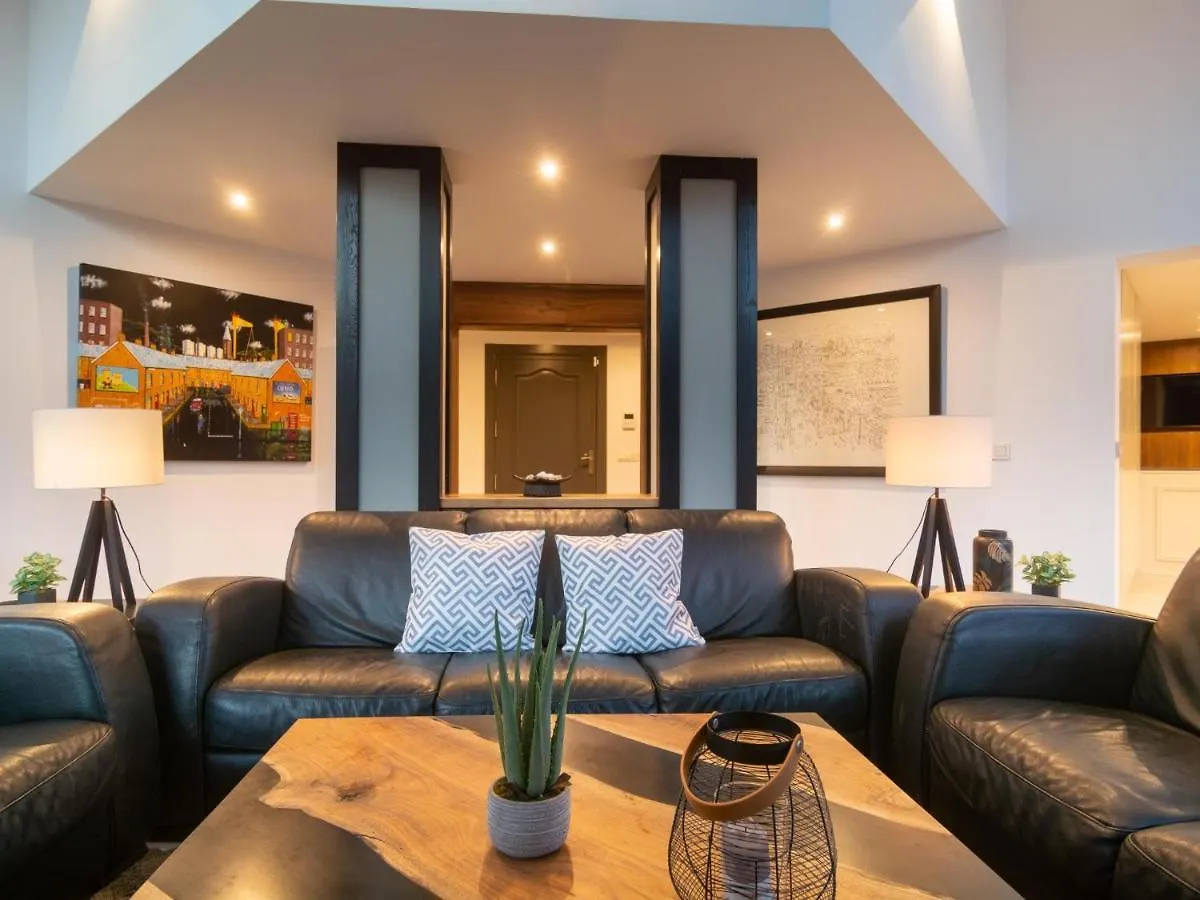 Villa In Las Chapas Playa With Private Heated Pool Marbella Holiday home