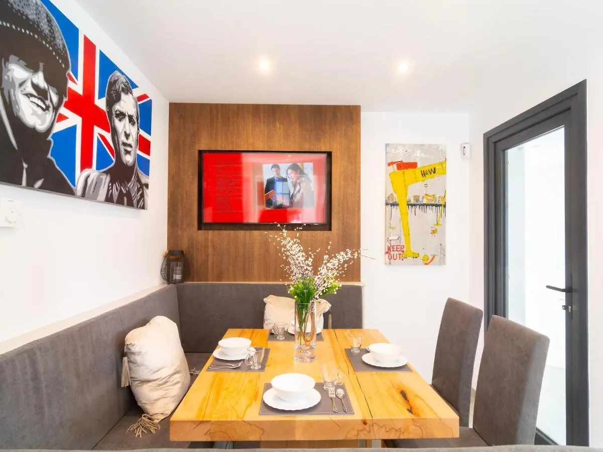 Villa In Las Chapas Playa With Private Heated Pool Marbella Holiday home