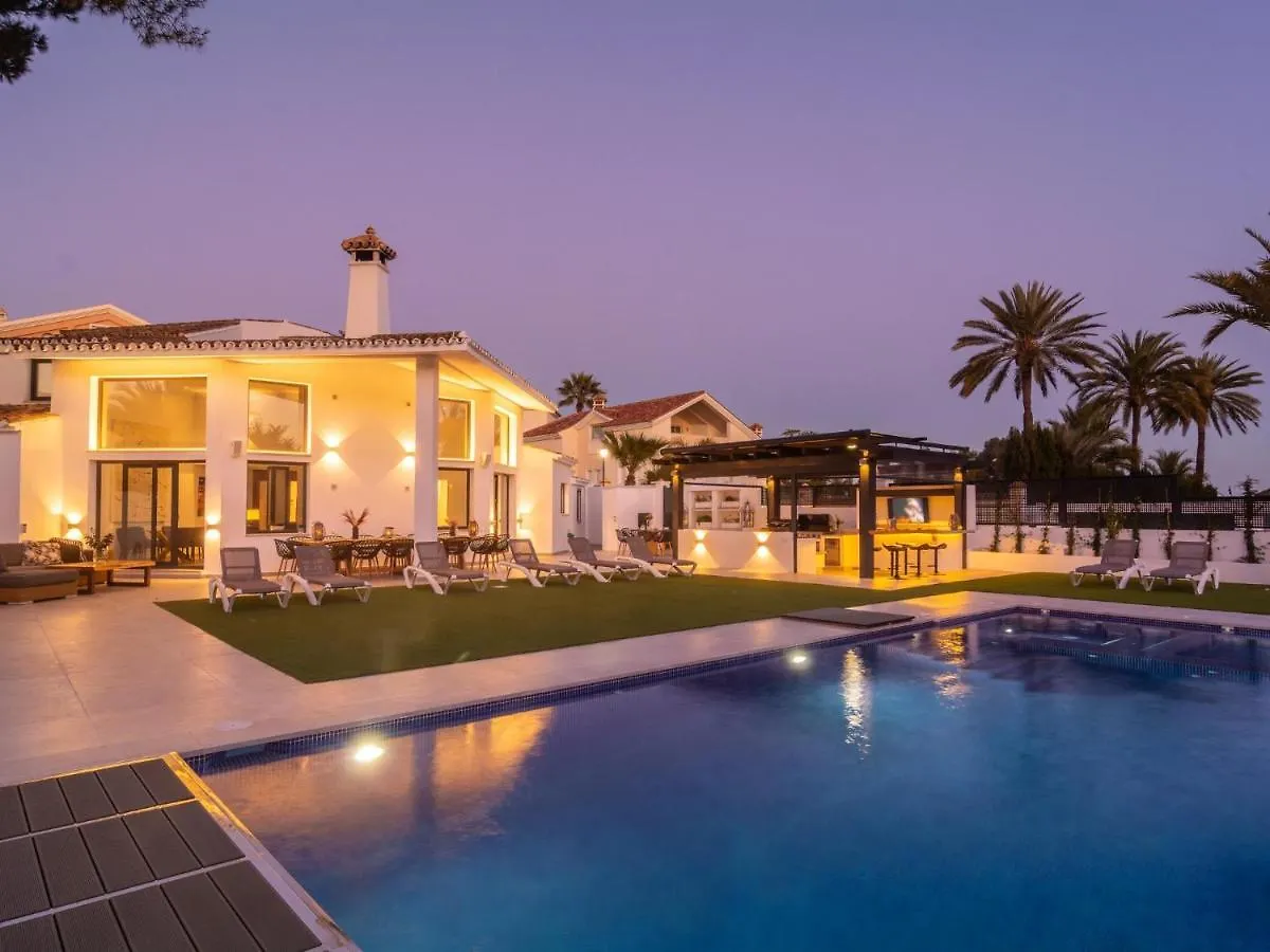 Villa In Las Chapas Playa With Private Heated Pool Marbella Spain