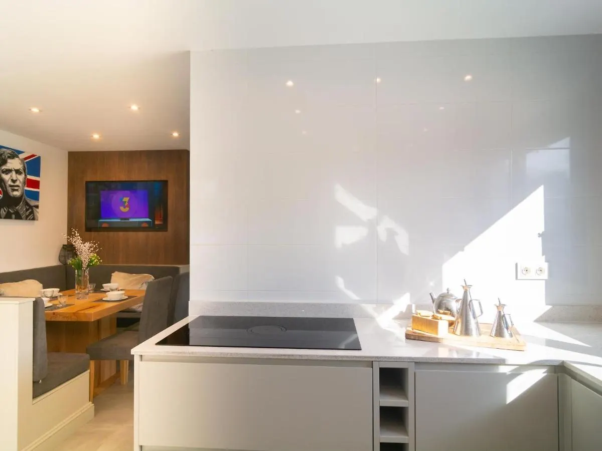 Villa In Las Chapas Playa With Private Heated Pool Marbella